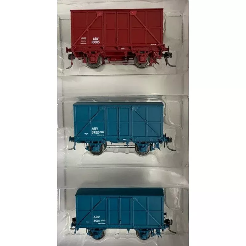 ABV Pk6 : NSWR ABV Arnotts Biscuit Van with MASONITE SIDING : 3 Vans : ABV 10085 (Red), ABV 3922 (Blue), ABV 4501 (Blue)
