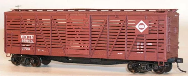 Accurail 47294 HO Scale 40' Wood Stock Car Kit Erie