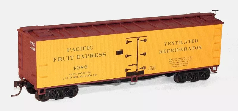 Accurail 4847 HO Scale 40' Wood Reefer Kit Pacific Fruit Express PFE