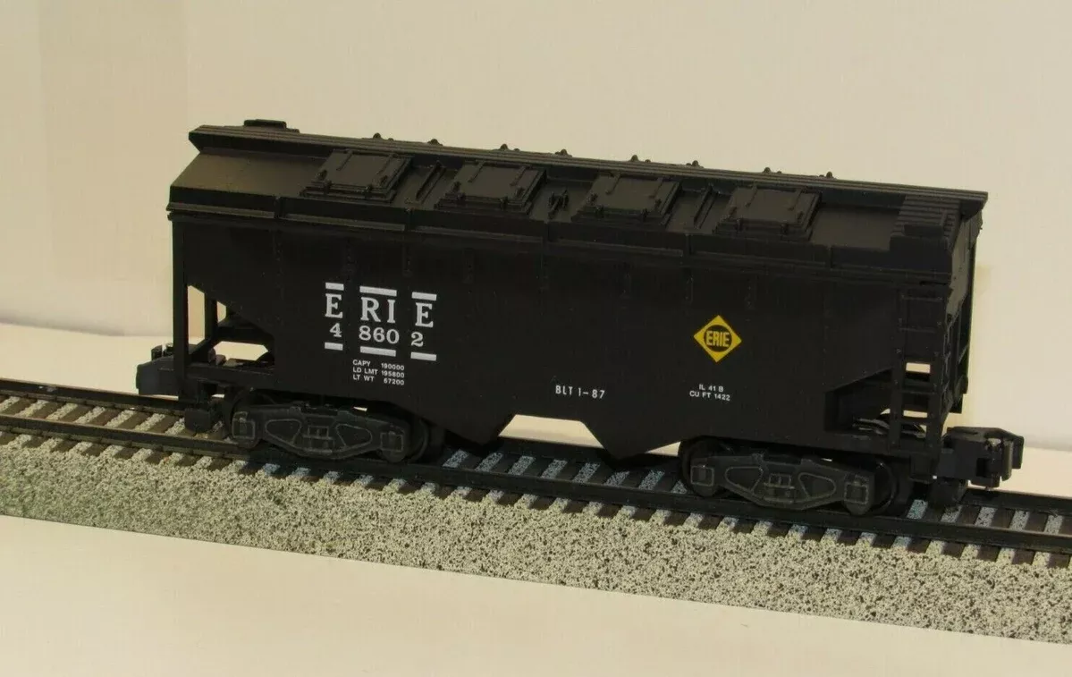 American Flyer 6-48602 S Gauge Covered Hopper Erie