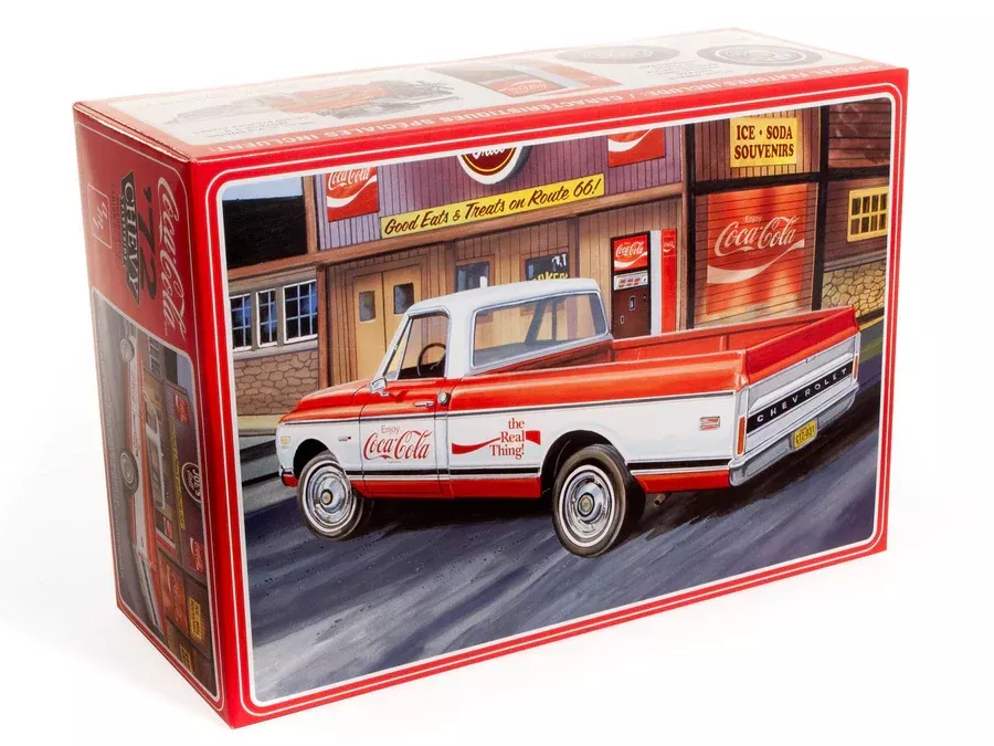 amt 1231 1/25 1972 Chevy Pickup Truck Kit with Vending Machine and Crates