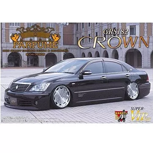 AOSHIMA - 46814 Toyota Crown - Grs182 Mode Parfume Styling 1/24 Scale Kit
