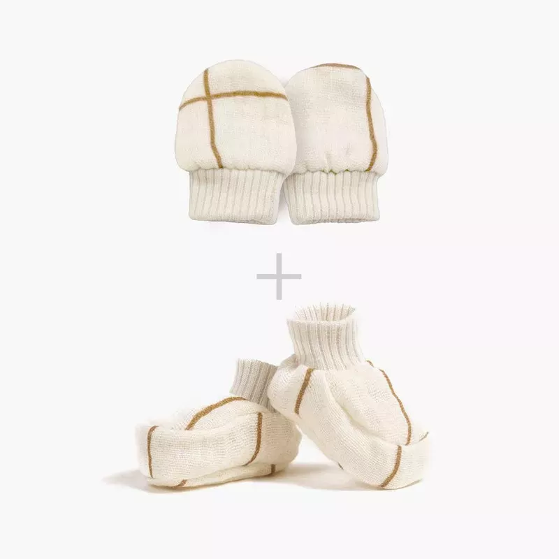 Baby Doll Mittens and Booties Set ”Carreaux Aldo”