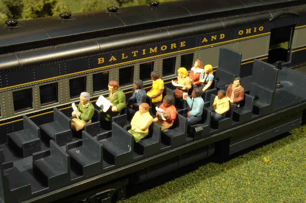 Bachmann SceneScapes 33115 HO Scale Waist Up Seated Passenger Figures