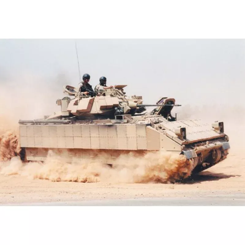 Dragon 1/72 scale M2a2 W/era AFV model kit