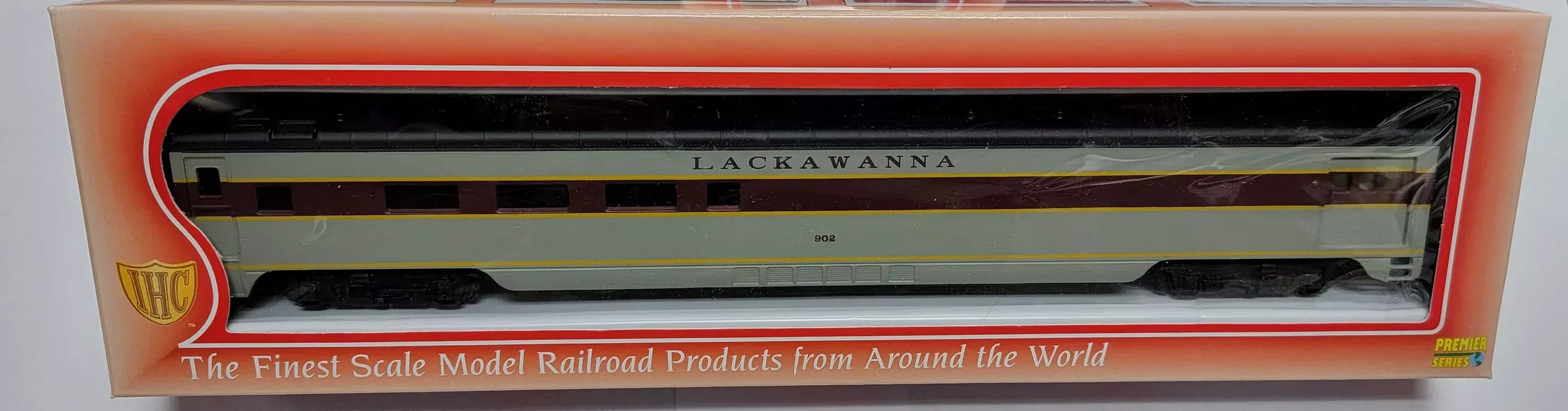 IHC 48144 HO Scale PS Smooth-Side Combine Lackawanna DL&W 902