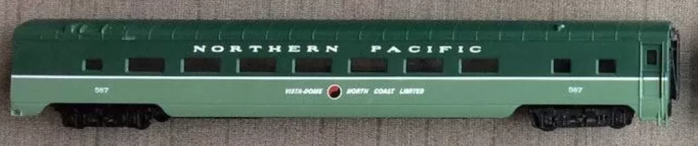 IHC 48191 HO Scale PS Smooth-Side Coach Northern Pacific NP 587