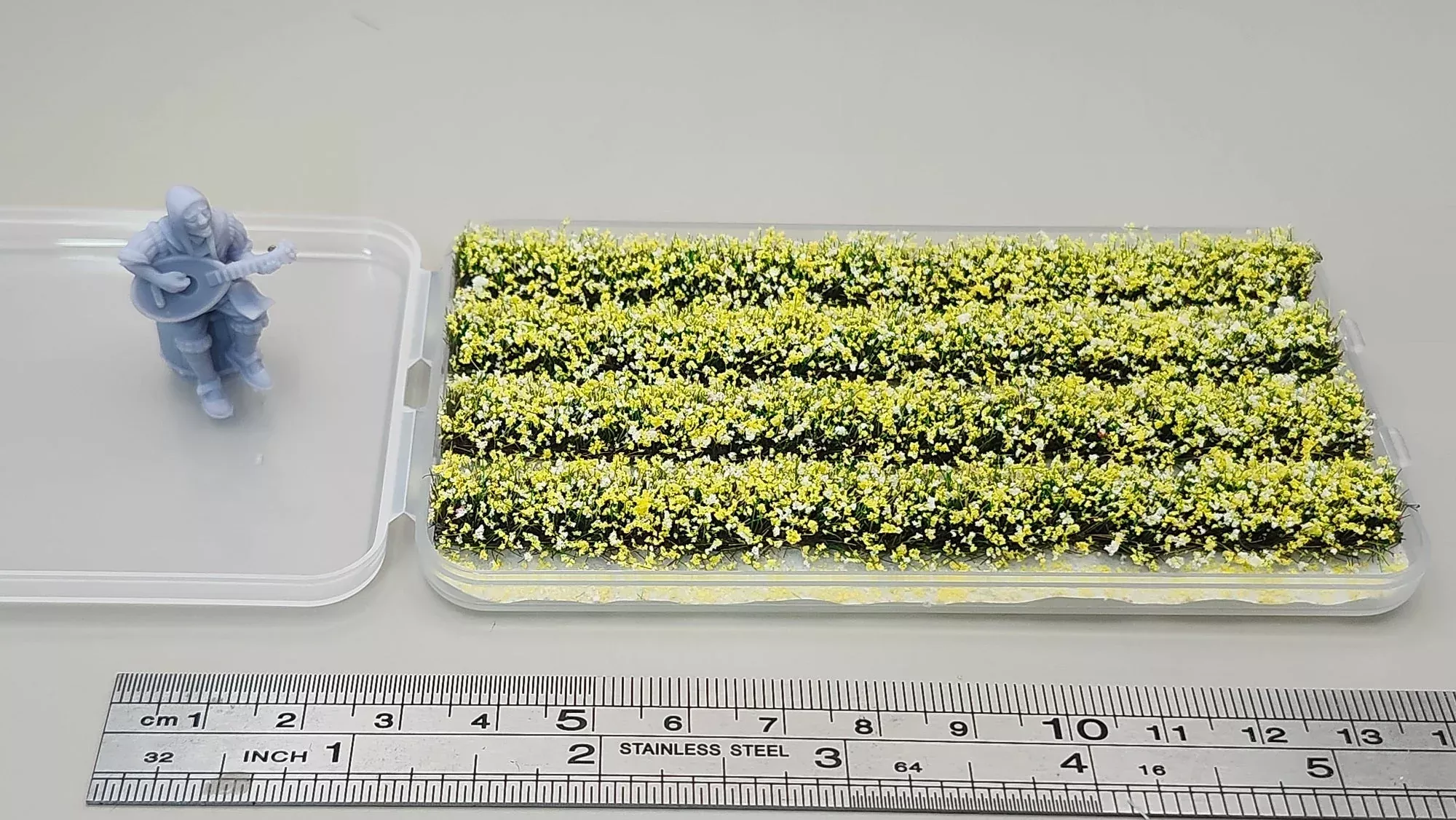 JHT - Wild Chrysanthemum Strip Flower Cluster - Self Adhesive Grass Tufts - 8mm height x 108mm long 4per pack