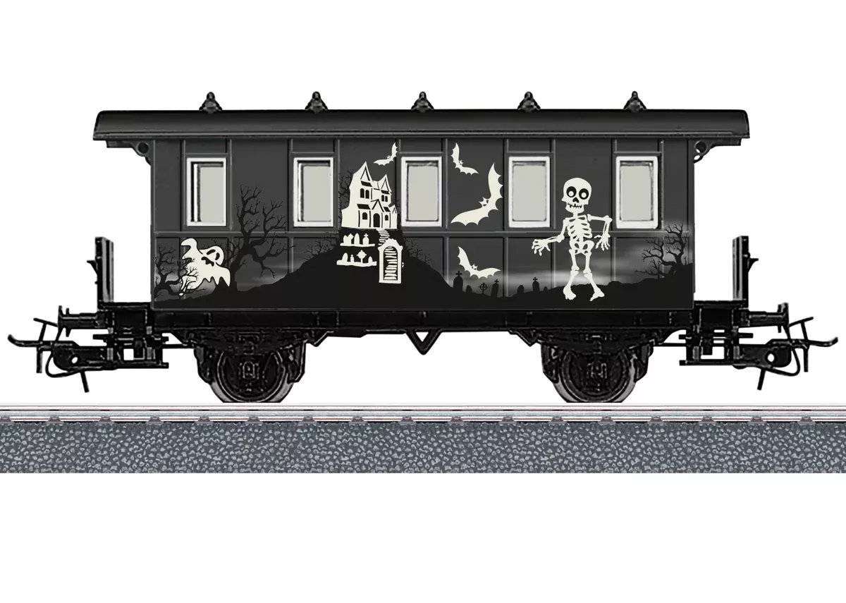 Märklin Start Up 48620 HO Scale Glow in the Dark Halloween Passenger Car