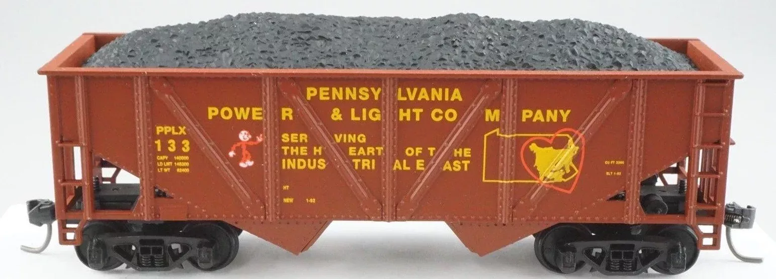Mantua 729-205 HO Scale 32' 2 Bay Open Hopper with Coal Load PP&L 133