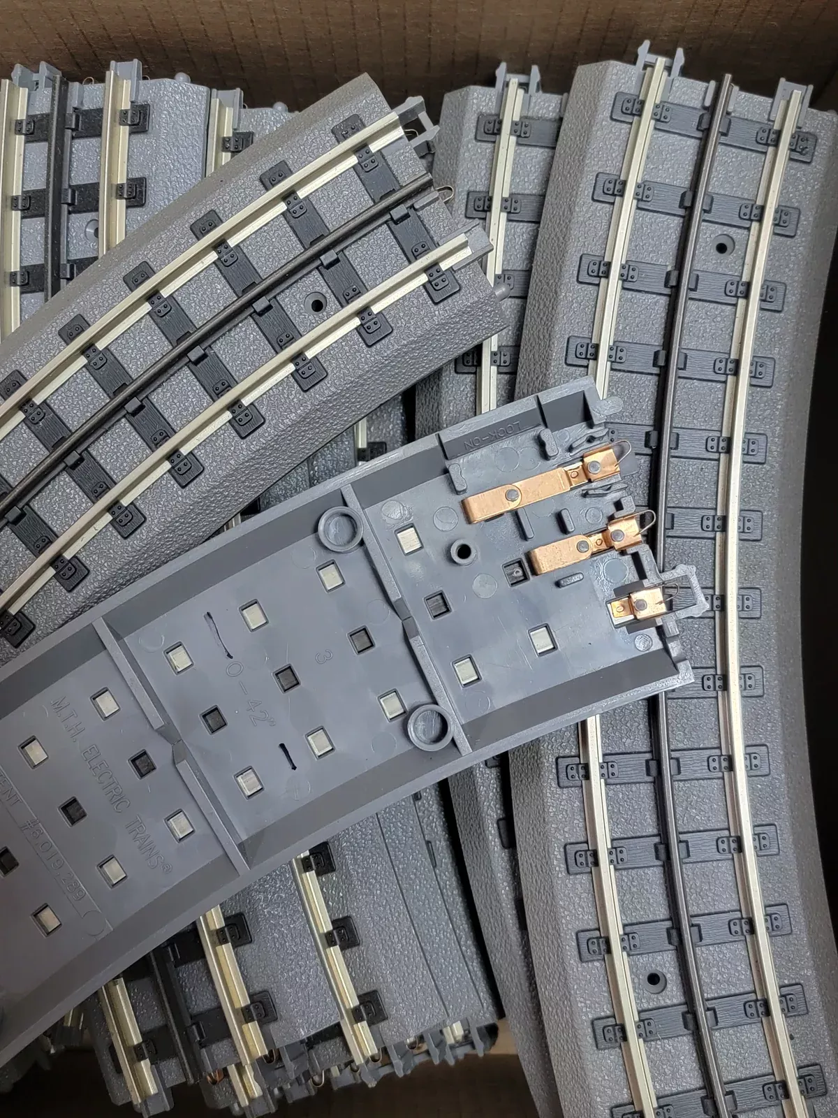 MTH 40-1042 RealTrax Track O-42 Curved Section