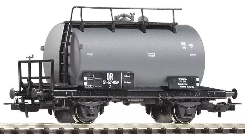 PIKO 57715-2 HO Scale Tank Car DR III 51-57-09