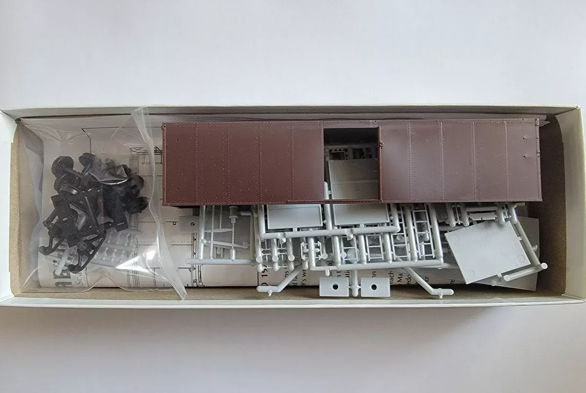 Red Caboose RR-7002 HO Scale 40' 1924 X-29 Boxcar Undecorated Kit