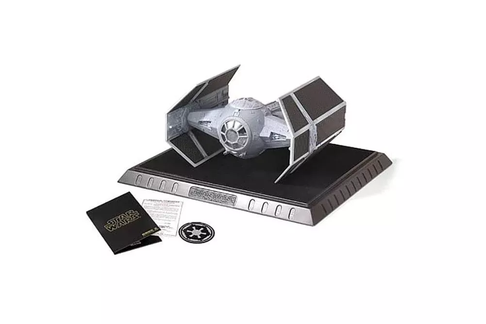 Star Wars Darth Vader Tie Fighter 1:38 Scale Code 3 Replica