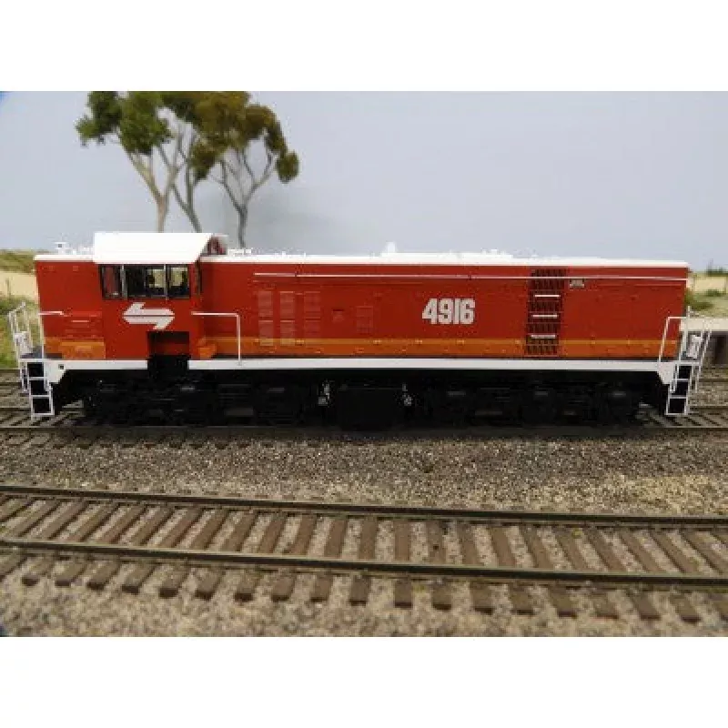 TRAINORAMA, 49 CLASS LOCOMOTIVE, HO SCALE; 4916 – Candy