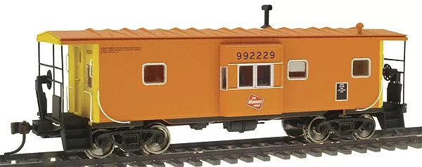 Walthers 932-7632 HO Scale International Bay Window Caboose Milwaukee Road MILW 992229