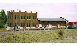 Walthers Cornerstone 933-3009 HO Water Street Freight Terminal Kit